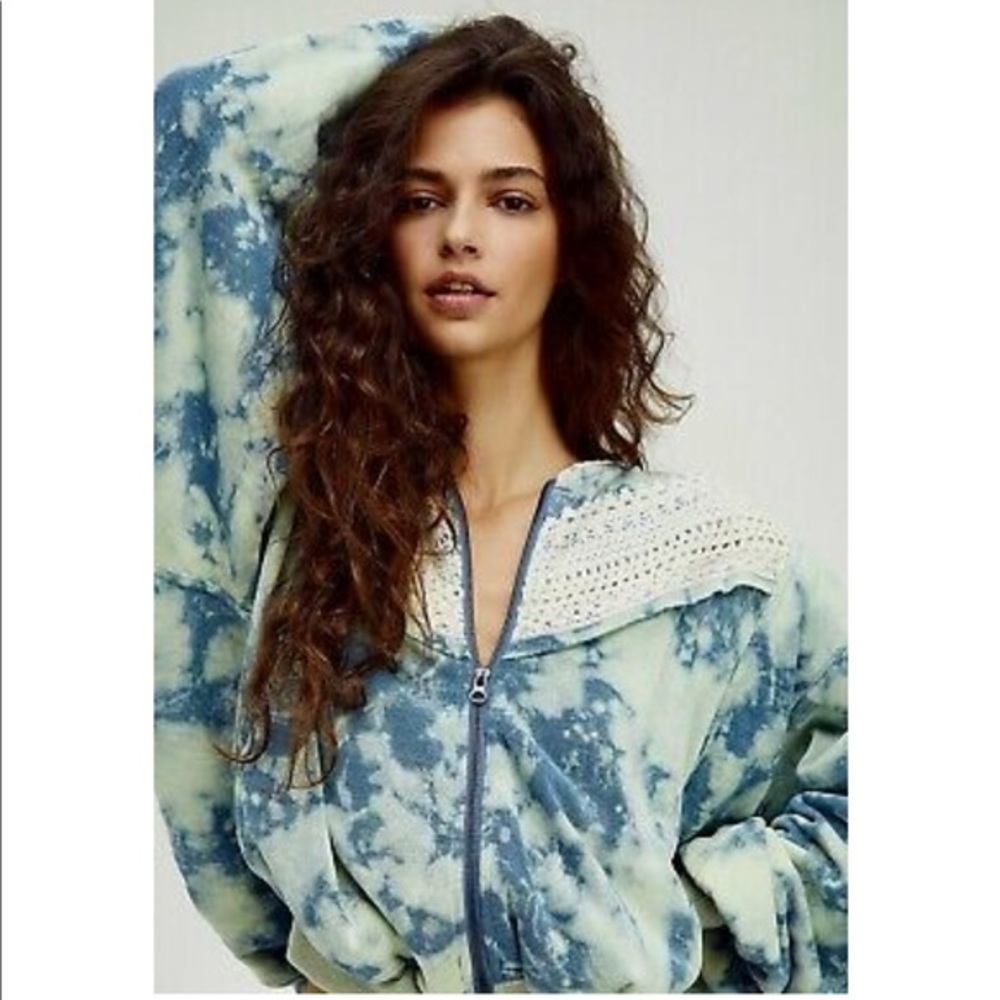 48 Nwt Free People Tie Dye Jacket True Blue Crochet Neckline Relaxed Blue Green
